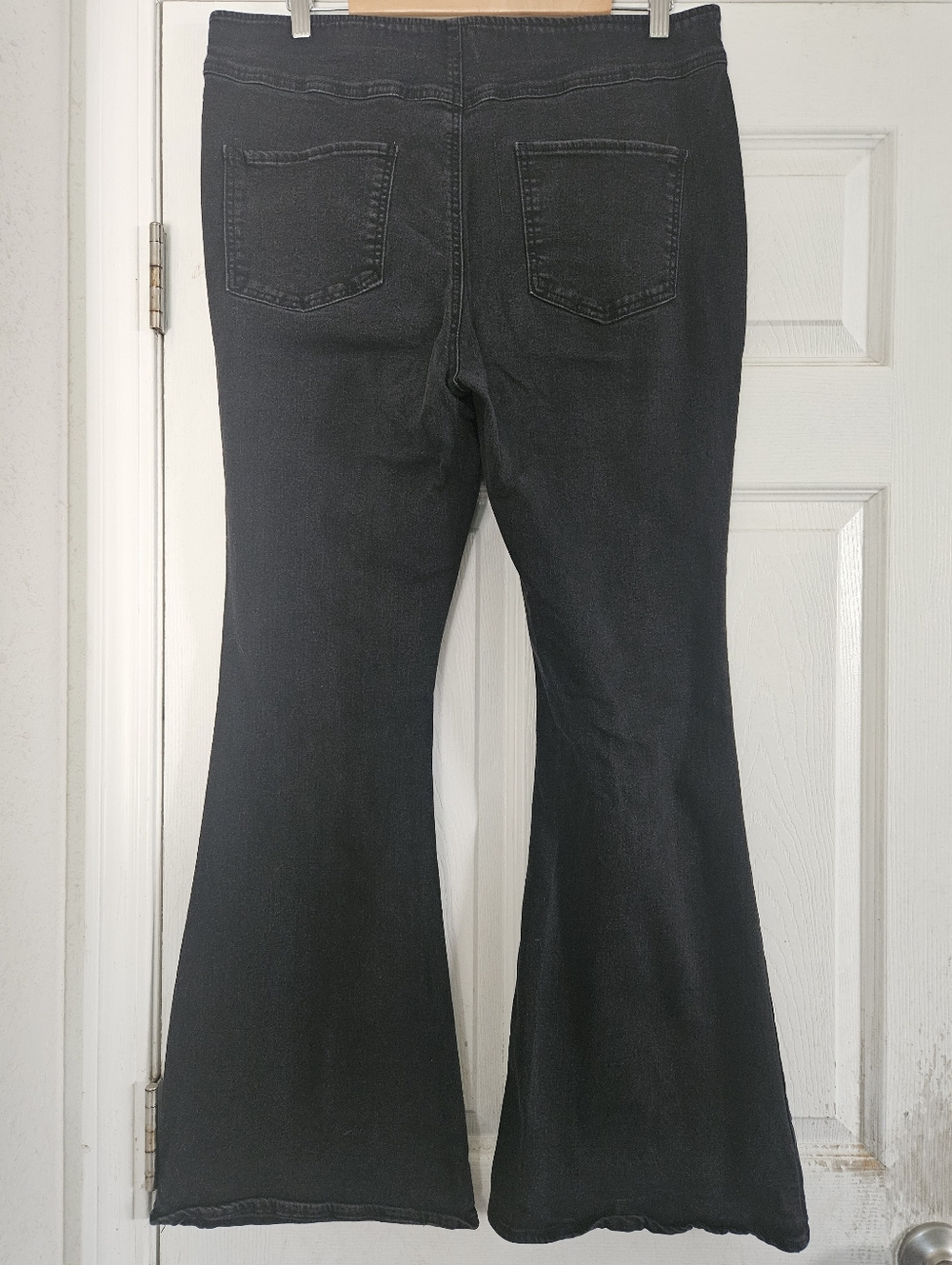Black Flared Stretch Jeans - Classic Flare Leg 15-17 - Picture 5 of 7